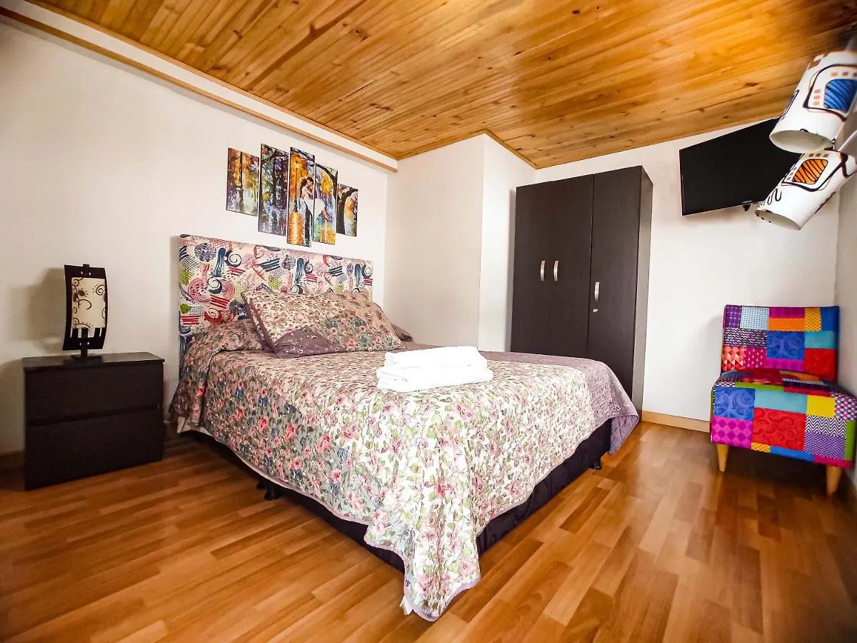 Hermoso Apartaestudio a 10 minutos del Aeropuerto Bogotá 0*,  Colombia