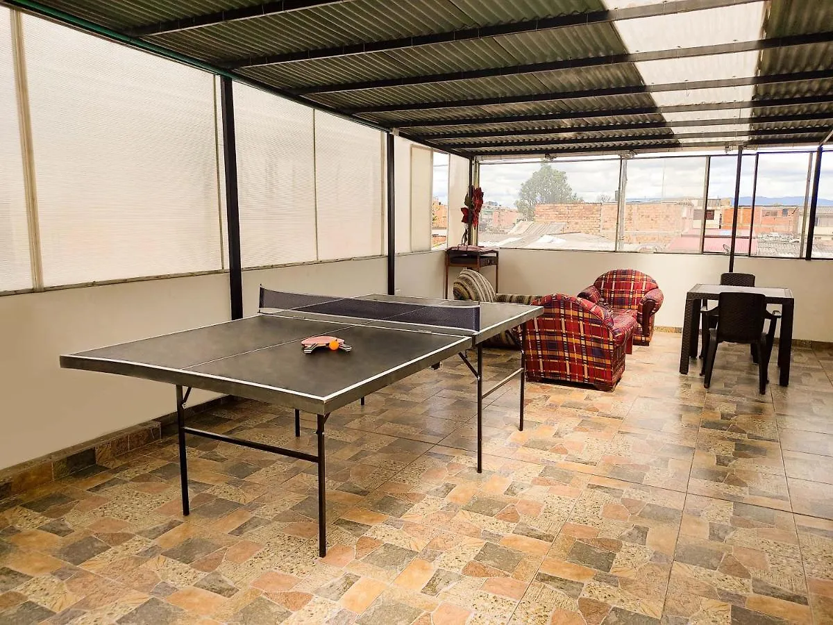 Hermoso Apartaestudio a 10 minutos del Aeropuerto Bogotá Apartamento